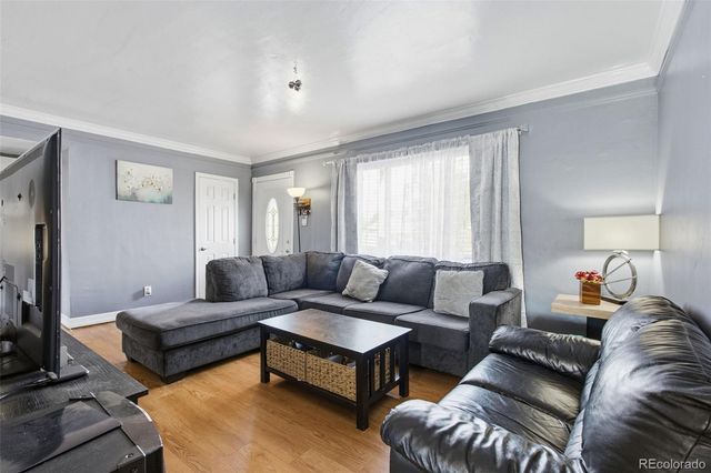 871 Victor Street, Aurora, CO 80011