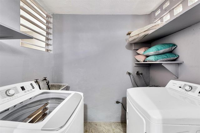 ZURANA ST. COND. JARDINES DE BERWIN APT. D-402, San Juan, PR 00924