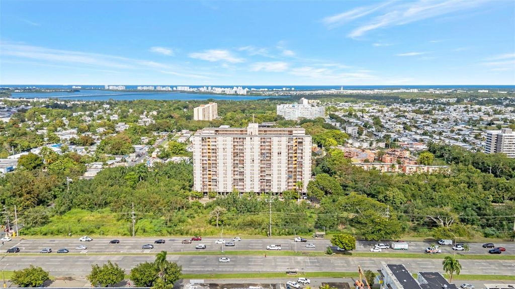 ZURANA ST. COND. JARDINES DE BERWIN APT. D-402, San Juan, PR 00924