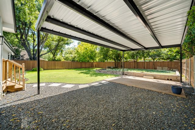833 N Bailey Avenue, Fort Worth, TX 76107