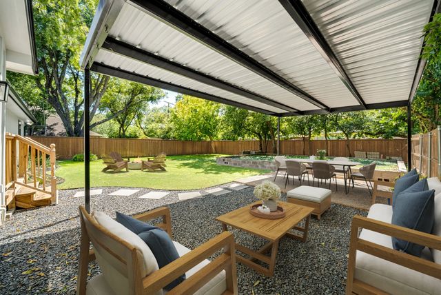 833 N Bailey Avenue, Fort Worth, TX 76107