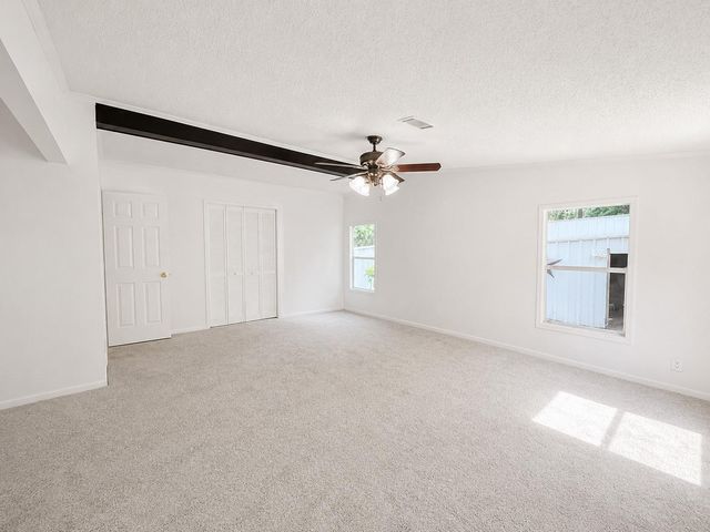 27951 Country Lane, Hockley, TX 77447