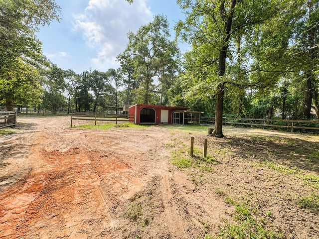 27951 Country Lane, Hockley, TX 77447