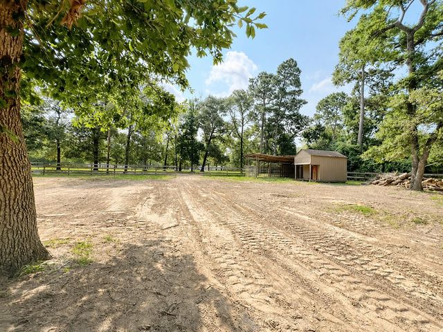 27951 Country Lane, Hockley, TX 77447