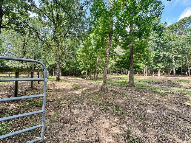 27951 Country Lane, Hockley, TX 77447