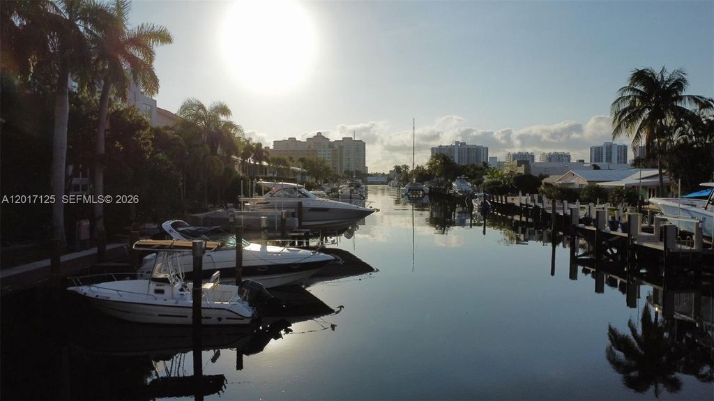 2908 Bayview Drive, Fort Lauderdale, FL 33306