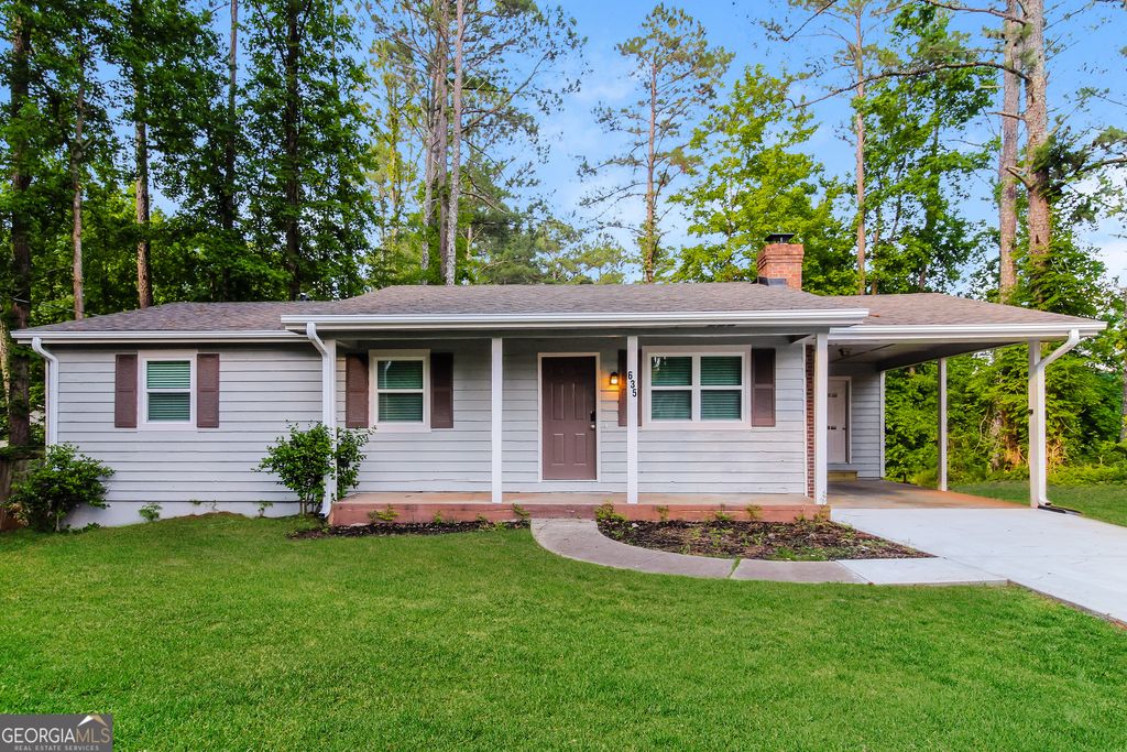 635 Lakeridge Circle, Conyers, GA 30094