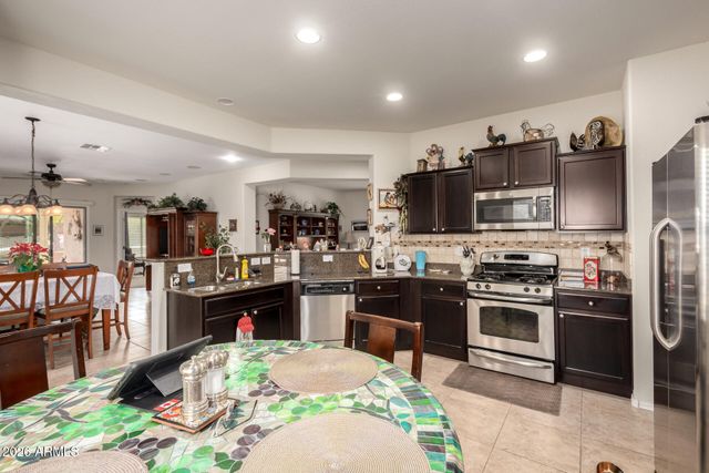 26057 W SEQUOIA Drive, Buckeye, AZ 85396