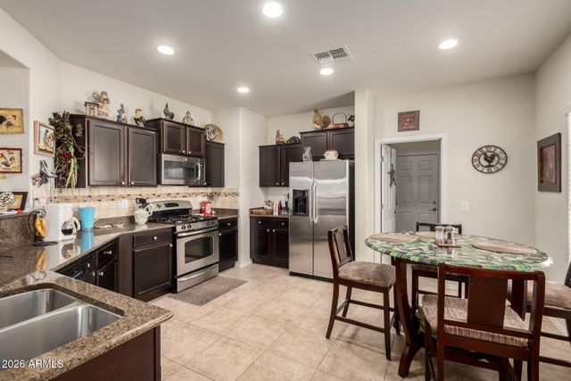 26057 W SEQUOIA Drive, Buckeye, AZ 85396