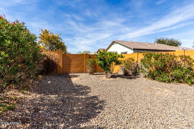 26057 W SEQUOIA Drive, Buckeye, AZ 85396