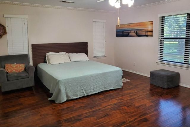 2524 Mockingbird Road, Burleson, TX 76028