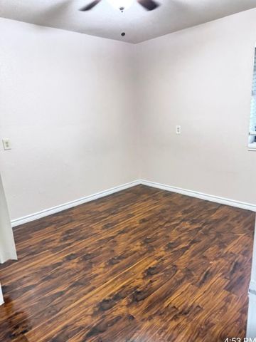 2524 Mockingbird Road, Burleson, TX 76028