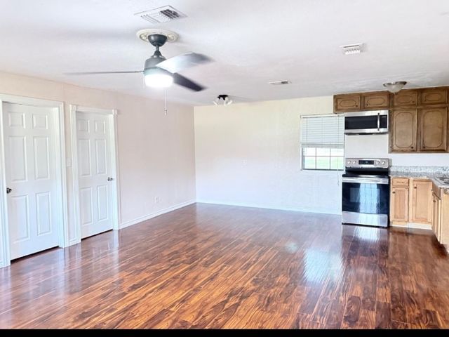2524 Mockingbird Road, Burleson, TX 76028