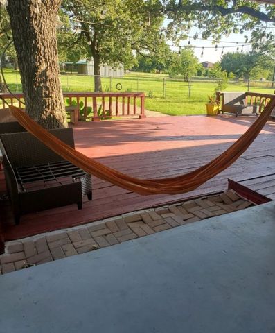 2524 Mockingbird Road, Burleson, TX 76028