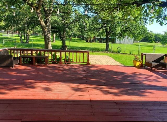 2524 Mockingbird Road, Burleson, TX 76028