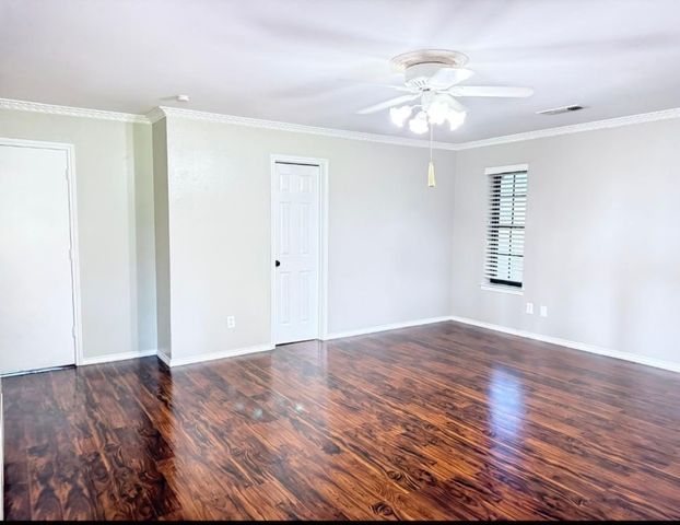 2524 Mockingbird Road, Burleson, TX 76028
