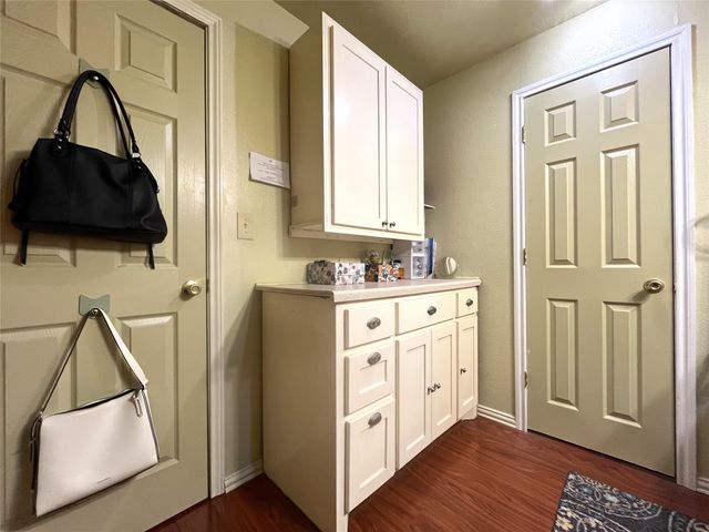 301 Briggs Street, Waxahachie, TX 75165