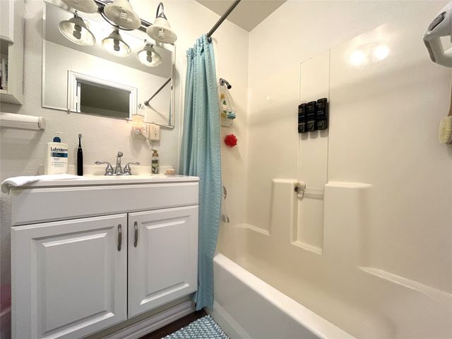 301 Briggs Street, Waxahachie, TX 75165