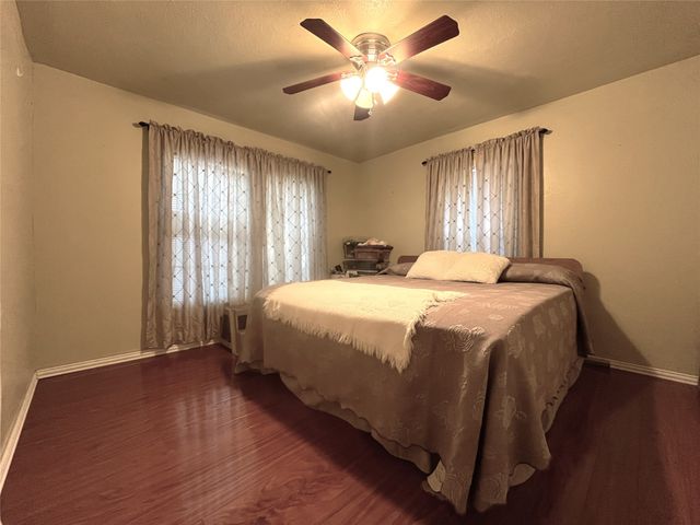 301 Briggs Street, Waxahachie, TX 75165