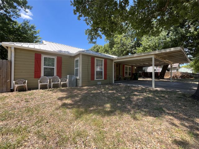 301 Briggs Street, Waxahachie, TX 75165