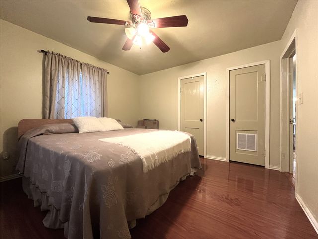 301 Briggs Street, Waxahachie, TX 75165