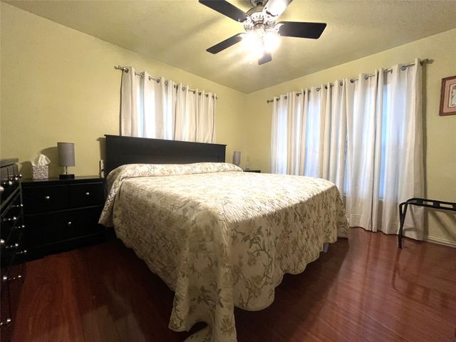 301 Briggs Street, Waxahachie, TX 75165