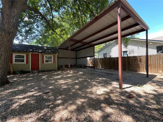 301 Briggs Street, Waxahachie, TX 75165