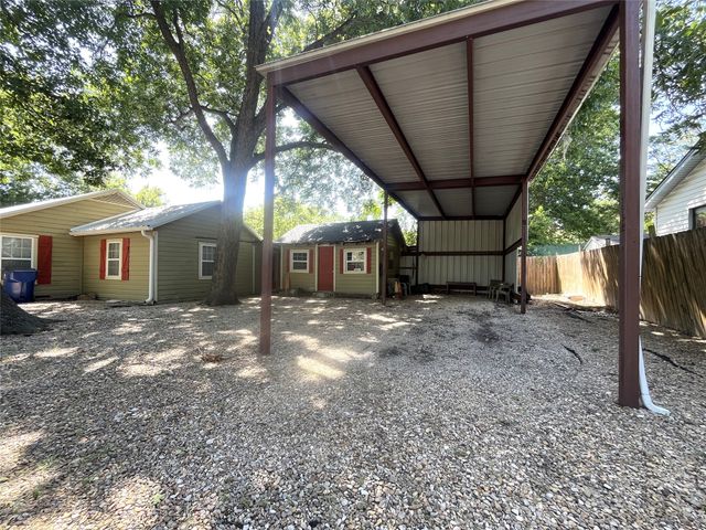 301 Briggs Street, Waxahachie, TX 75165