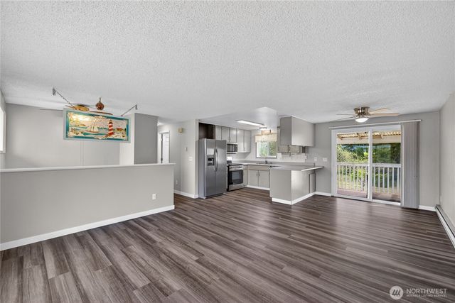 2166 Heritage Way, Oak Harbor, WA 98277