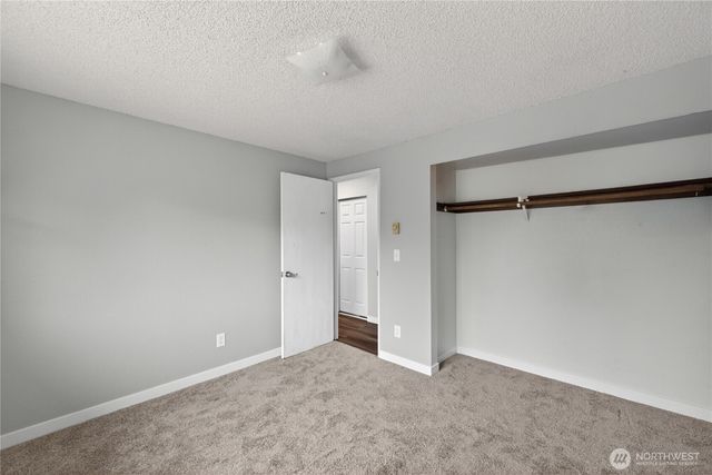 2166 Heritage Way, Oak Harbor, WA 98277