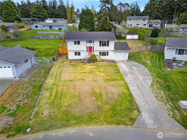 2166 Heritage Way, Oak Harbor, WA 98277
