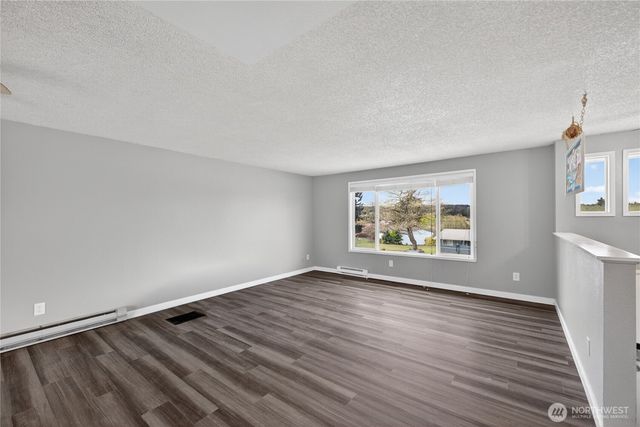 2166 Heritage Way, Oak Harbor, WA 98277