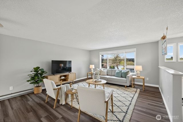 2166 Heritage Way, Oak Harbor, WA 98277