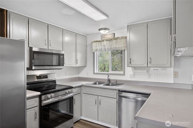 2166 Heritage Way, Oak Harbor, WA 98277