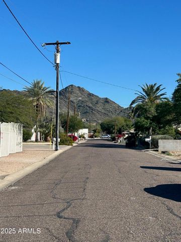 1213 E VOGEL Avenue 3, Phoenix, AZ 85020