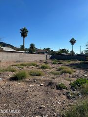 1213 E VOGEL Avenue 3, Phoenix, AZ 85020