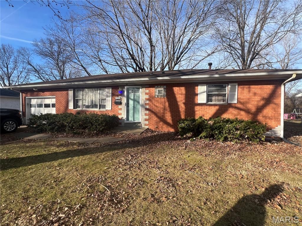 2605 Angela Drive, Granite City, IL 62040