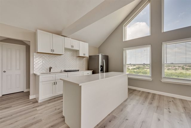 1803 Old Oak, Arlington, TX 76012