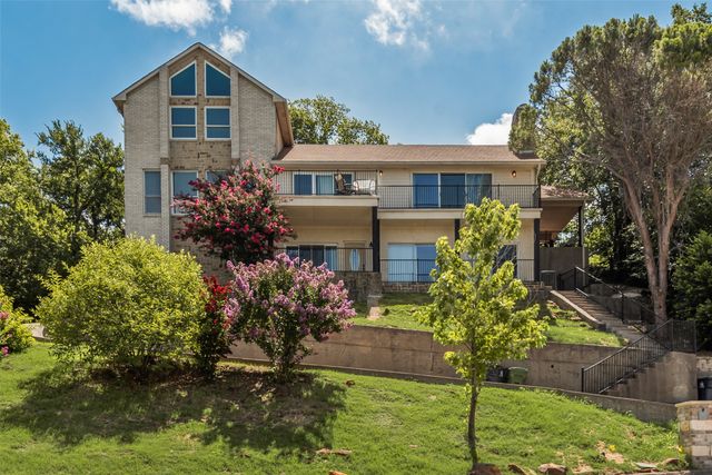 1803 Old Oak, Arlington, TX 76012