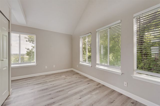 1803 Old Oak, Arlington, TX 76012