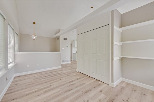 1803 Old Oak, Arlington, TX 76012