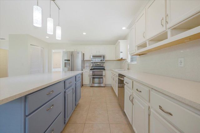 1040 WILD CHERRY Lane, Wellington, FL 33414