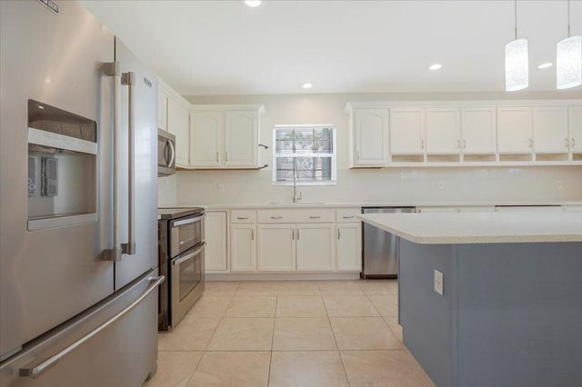1040 WILD CHERRY Lane, Wellington, FL 33414