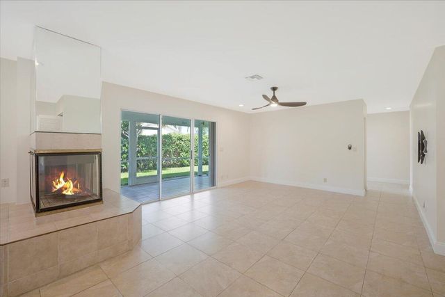 1040 WILD CHERRY Lane, Wellington, FL 33414