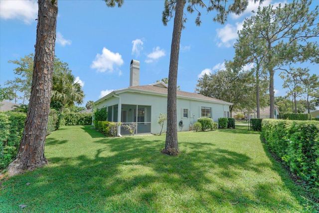 1040 WILD CHERRY Lane, Wellington, FL 33414