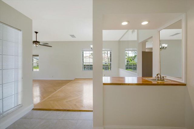 1040 WILD CHERRY Lane, Wellington, FL 33414