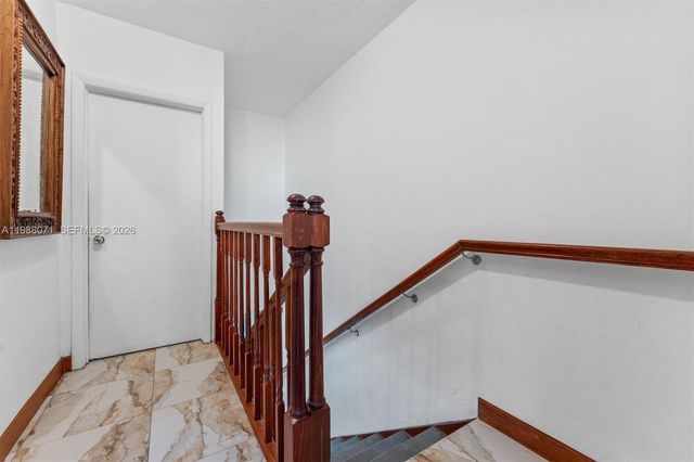 314 NE 142 Street 16C, Miami, FL 33161