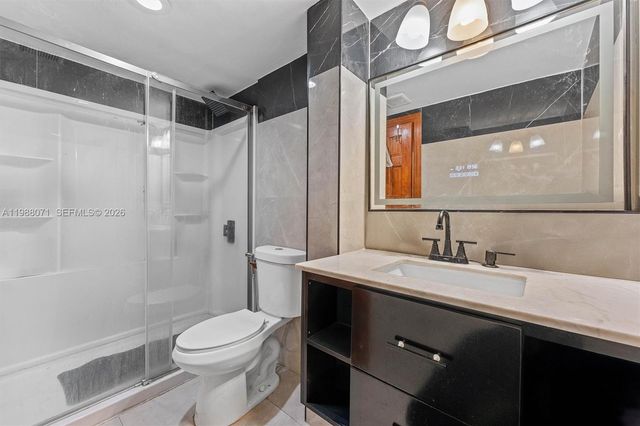 314 NE 142 Street 16C, Miami, FL 33161