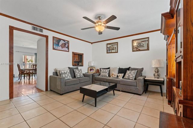 314 NE 142 Street 16C, Miami, FL 33161