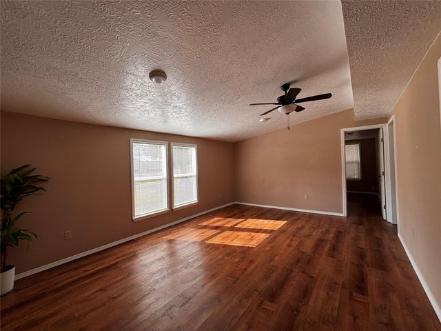 1677 Us Highway 190 Highway E, Huntsville, TX 77340